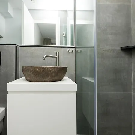 Hillside - Thea 리메나스