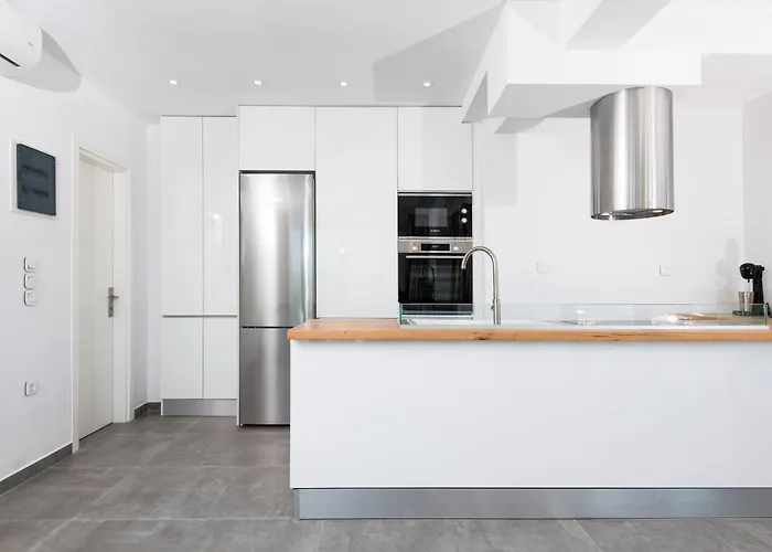 Hillside - Thea * Λιμένας